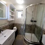 Апартаменти Center Hvar *
